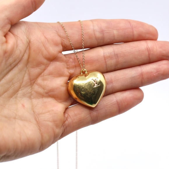 Louis Vuitton Heart Gold Plated - Picture 6 of 8